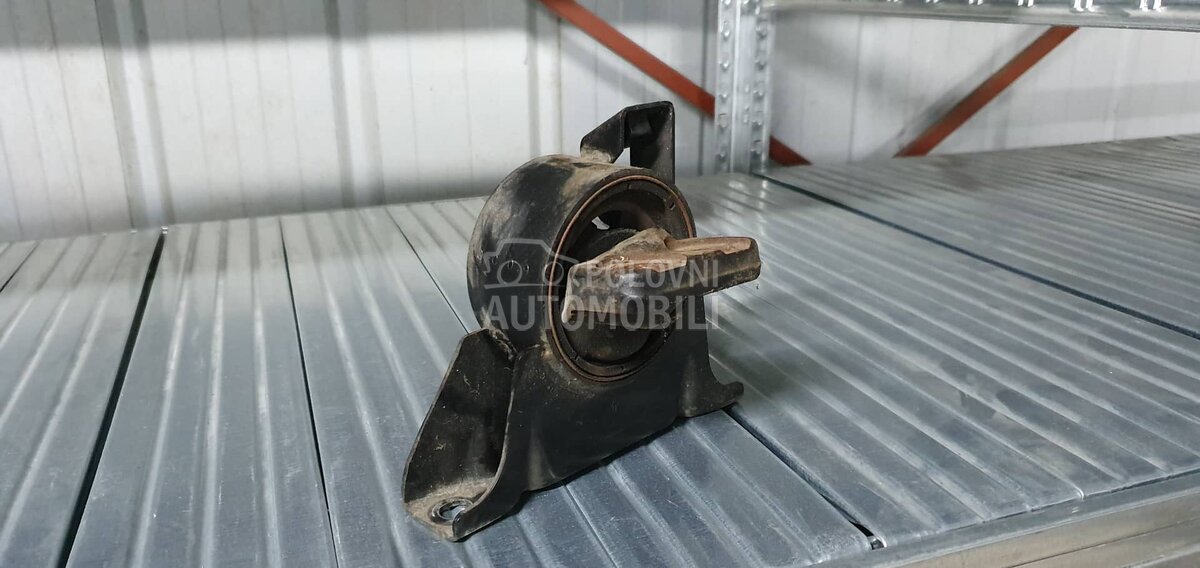 Nosac motora za Mazda 626