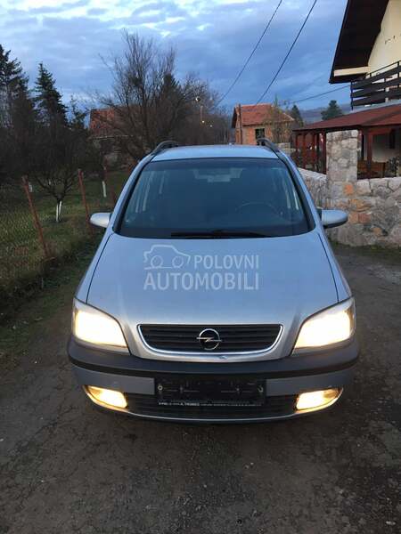 Branik za Opel Zafira od 2000. do 2005. god.
