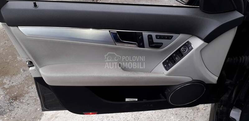 Tapacir vrata za Mercedes Benz C 220 od 2007. do 2011. god.