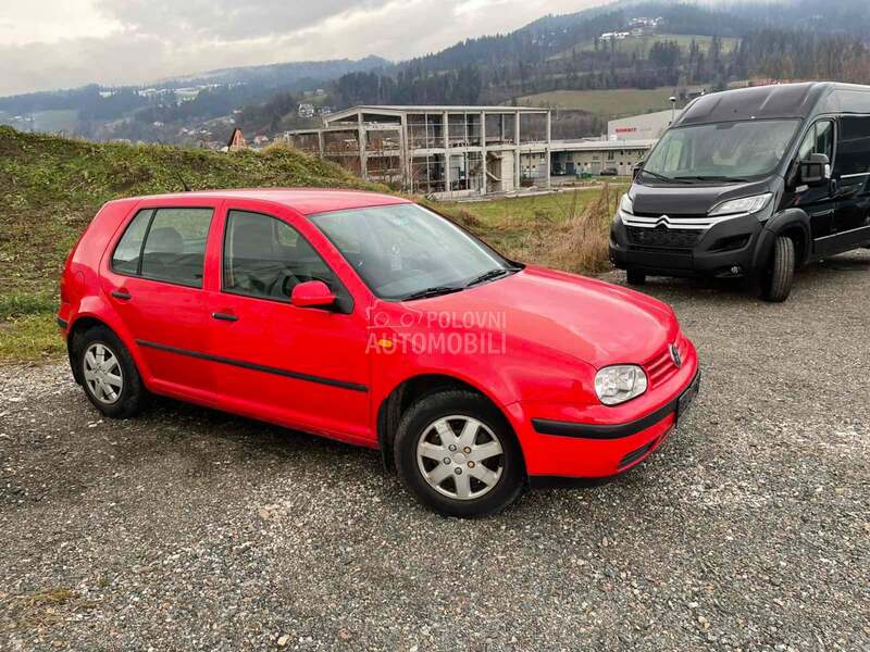 Volkswagen Golf 4 -  kompletan auto u delovima