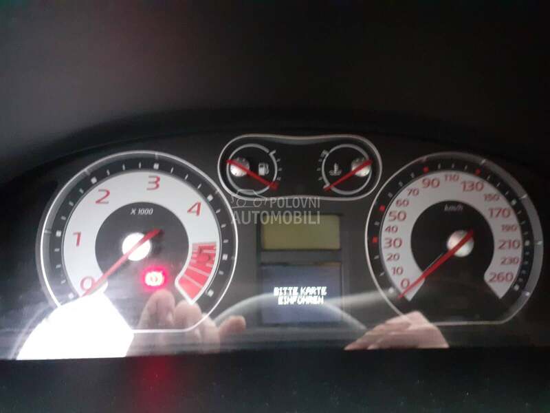 KM sat za Renault Laguna od 2001. do 2007. god.