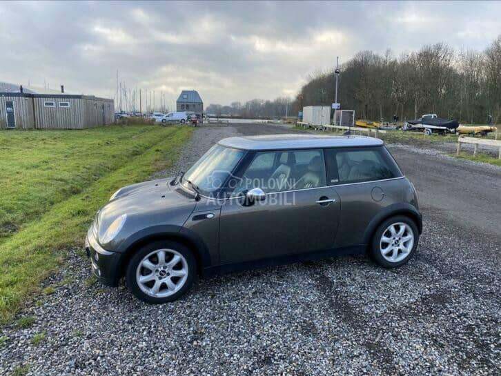Mini Cooper 1.6b 2005. god. -  kompletan auto u delovima