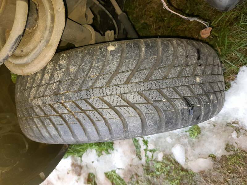 Nexen 185/60 R14 Zimska