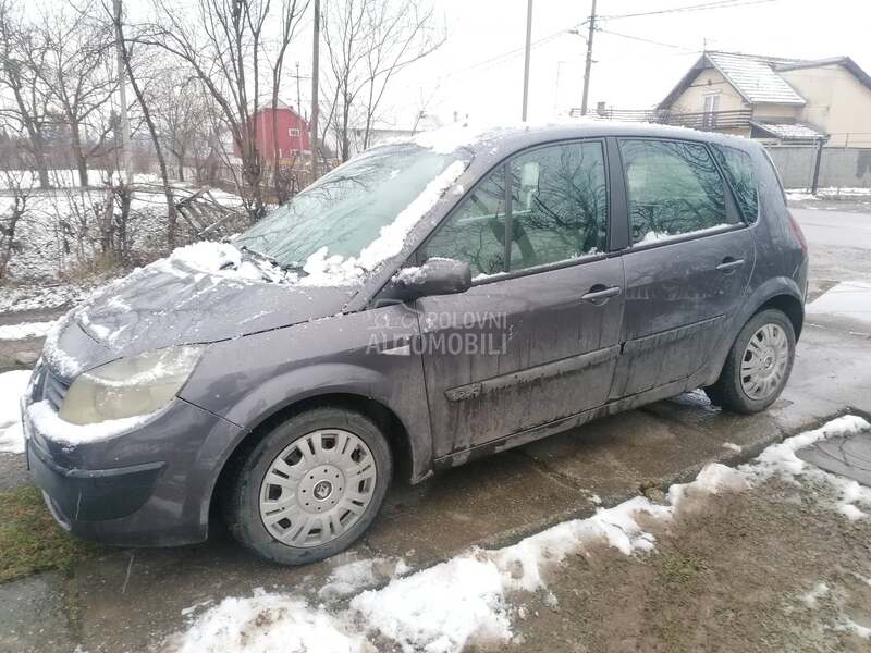 branik za Renault Grand Scenic od 2003. do 2007. god.