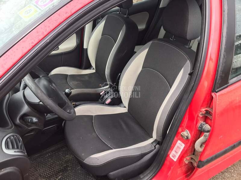Enterijer 5v za Peugeot 206