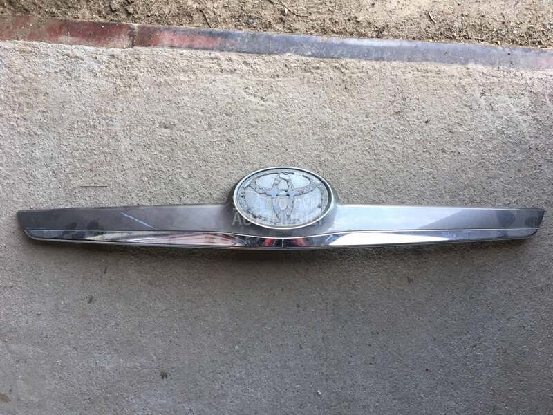 prednja maska za Toyota RAV 4