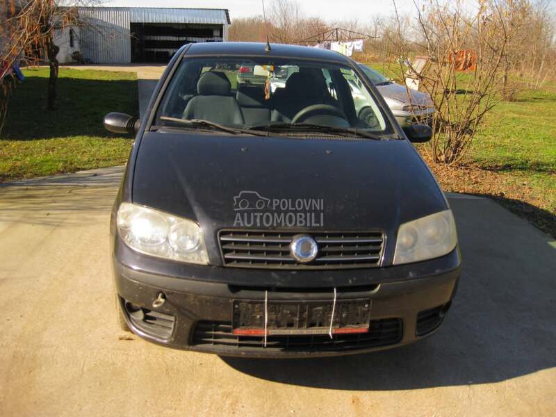 Fiat Punto 1.2 b 2005. god. -  kompletan auto u delovima