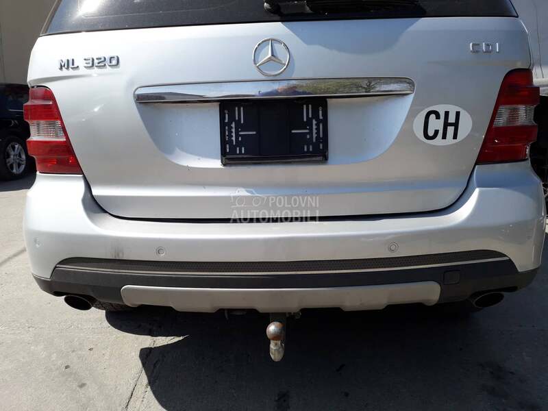 Stop svetla i stop lampe za Mercedes Benz ML Klasa od 2006. do 2009. god.