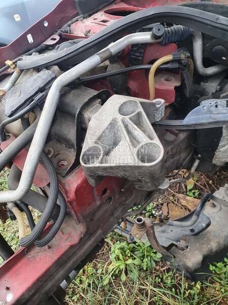 nosac motora za Renault Megane od 2003. do 2009. god.