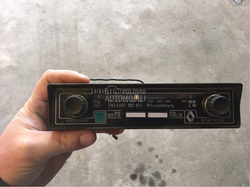 stari auto radio za Renault Ostalo
