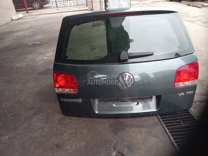 hauba zadnja za Volkswagen Touareg od 2005. do 2009. god.