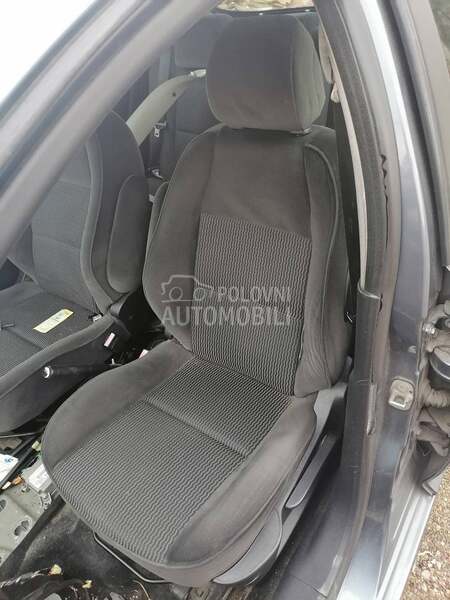 Sedista za Peugeot 207
