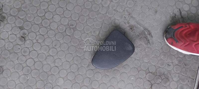 unutrasnja plastika za Peugeot 206