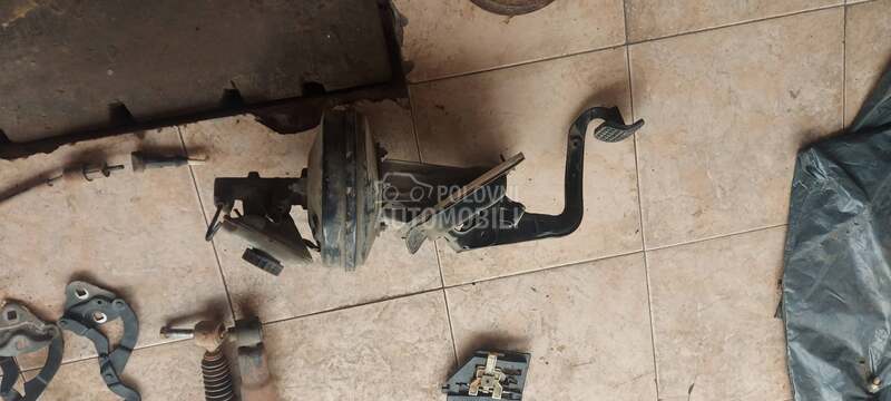 Kočiona servo pumpa za Peugeot 106