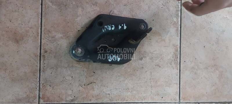 Nosač motora za Peugeot 106