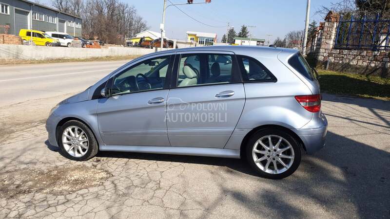 komplet auto u delovima za Mercedes Benz B Klasa