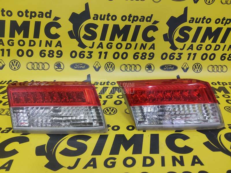 Stop svetla limuzina unutrasnj za Renault Laguna od 2008. do 2011. god.