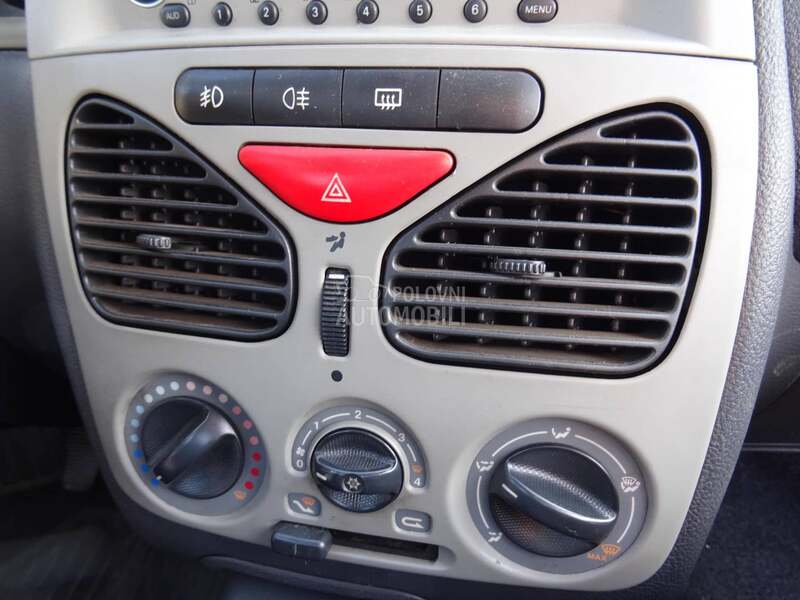 Centralna - središnja konzola za Fiat Albea