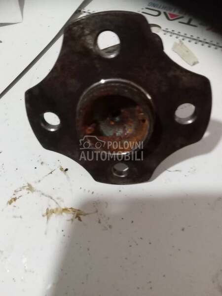 Glavcina zadnja. 1,0 za Toyota Yaris od 2002. do 2005. god.