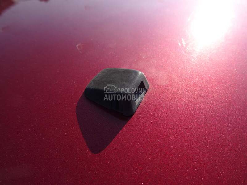 Prskalice sa haube za Fiat Albea
