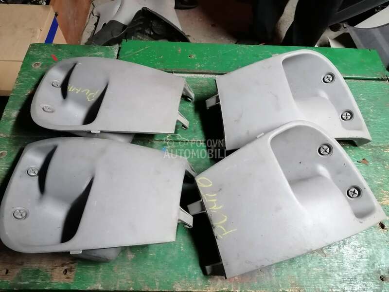 poklopac osiguraca za Fiat Punto od 2000. do 2010. god.