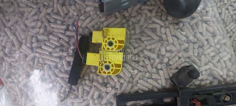 krash senzor airbeg za Peugeot 307