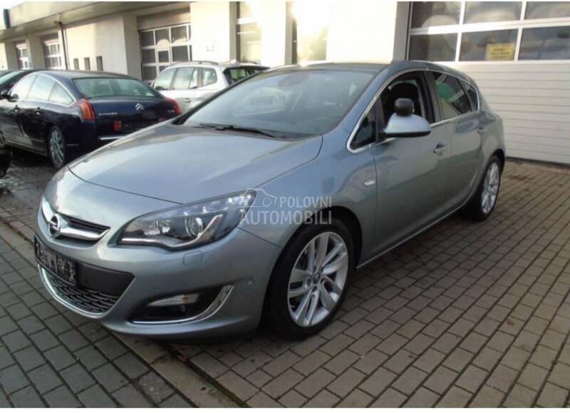 Delovi za Opel Astra J