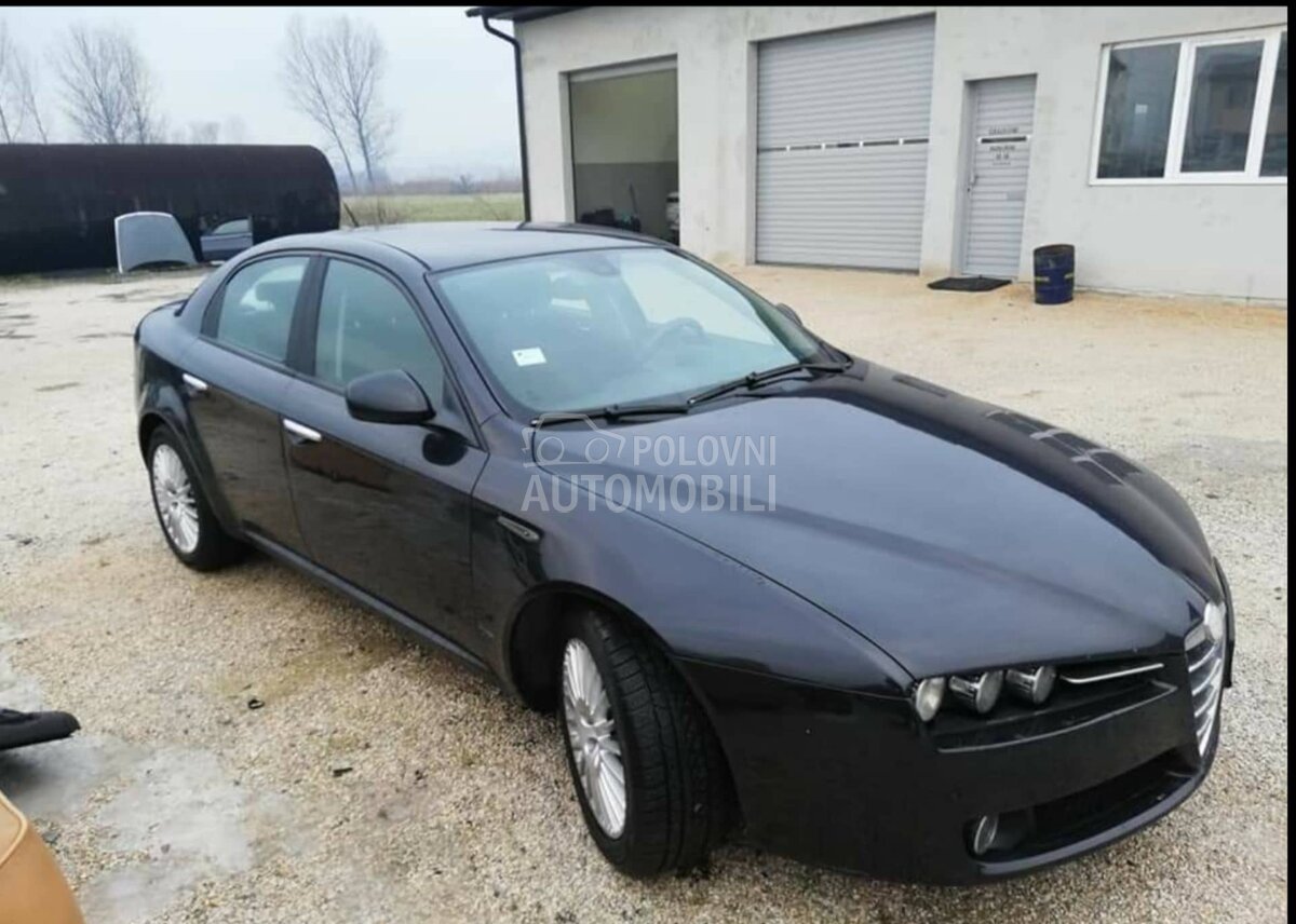 Alfa Romeo 159 -  kompletan auto u delovima