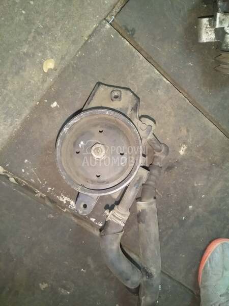 Servo pumpa p10 1.6 16v za Nissan Primera od 1992. do 1996. god.