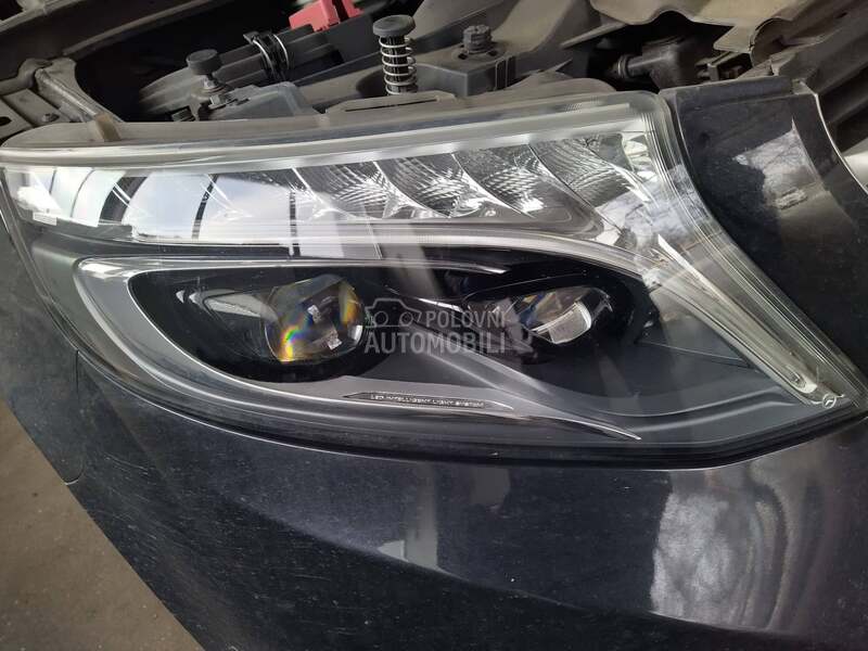 Farovi za Mercedes Benz V 220, V 250 od 2014. do 2019. god. - W447