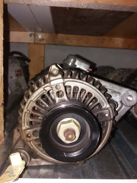Alternator denso za Toyota Yaris