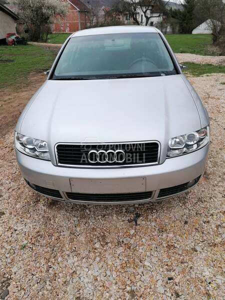 Farovi za Audi A4 od 2001. do 2004. god.
