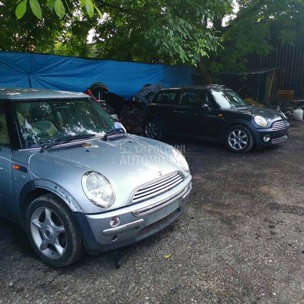 Delovi za Mini Cooper 1.6b 2003. god.