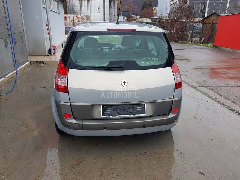 zadnja hauba za Renault Scenic od 2004. do 2008. god.