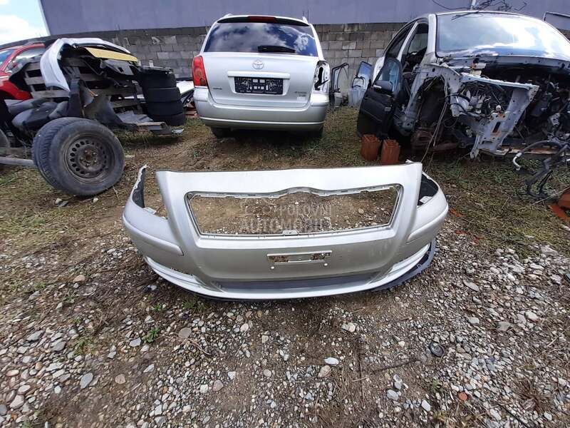 Toyota Avensis 2008. god. -  kompletan auto u delovima