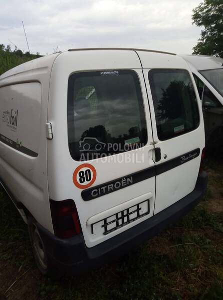 Citroen Berlingo Delovi 2002. god. -  kompletan auto u delovima
