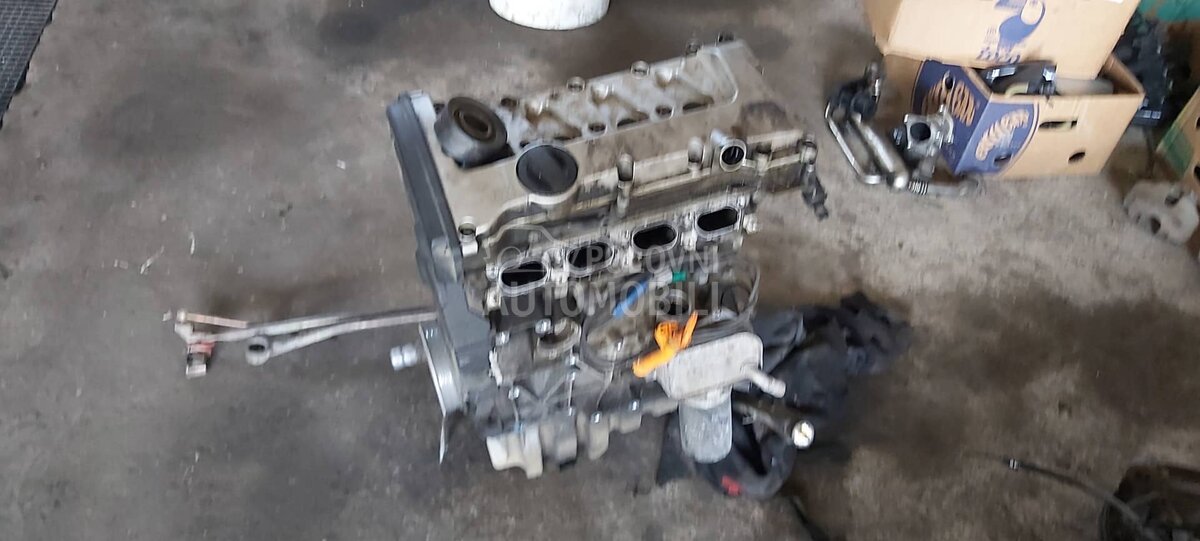 Kompletan motor 2.0b za Audi A4