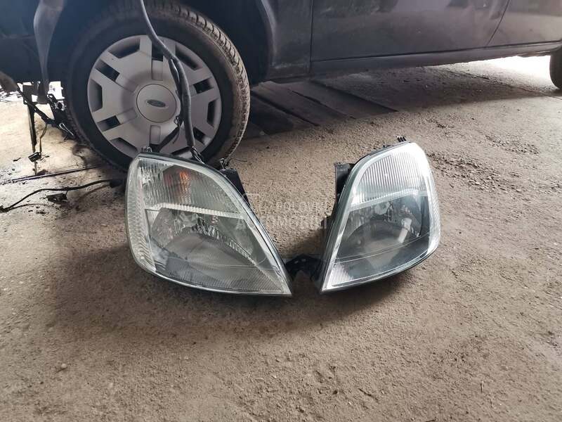 farovi fijesta 5 za Ford Fiesta od 2002. do 2005. god.