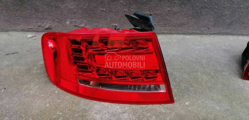 Leva stop lampa za Audi A4