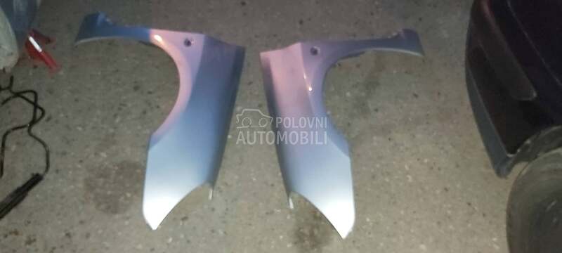 DESNO KRILO za Peugeot 307