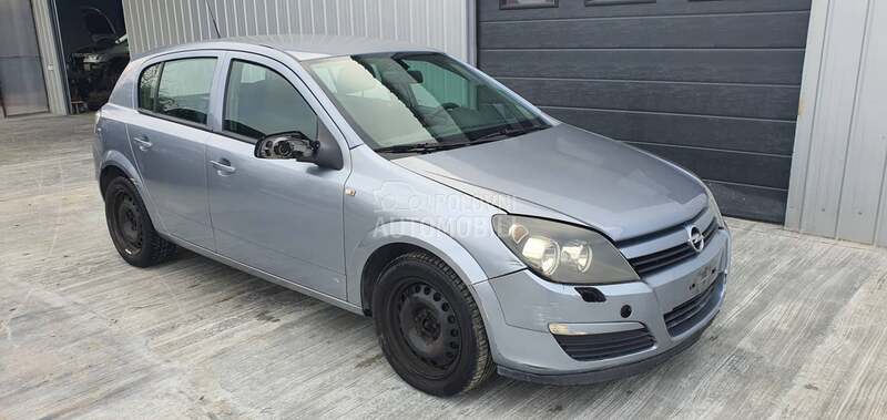 Opel Astra H 1,7cdi 2004. god. -  kompletan auto u delovima