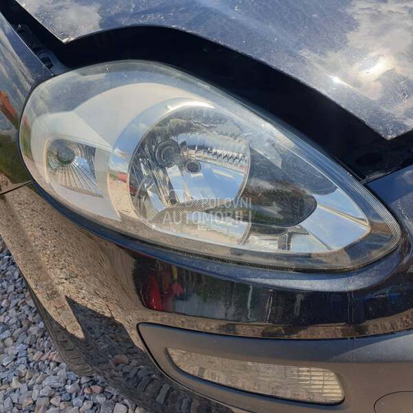 GRANDE PUNTO EVO FAR za Fiat Grande Punto