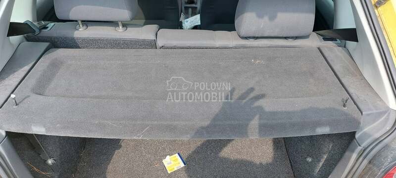 polica gepeka za Volkswagen Polo od 2001. do 2005. god.