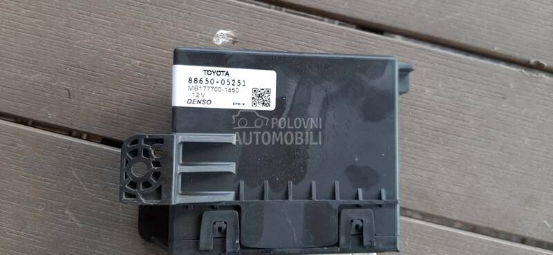 Modul grejanja 88650-05251 za Toyota Auris, Avensis, Corolla ... od 2009. do 2015. god.