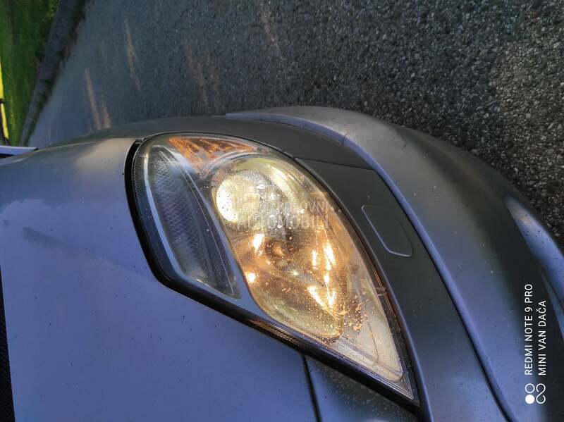 Far xenon za Citroen C8 od 2002. do 2012. god.