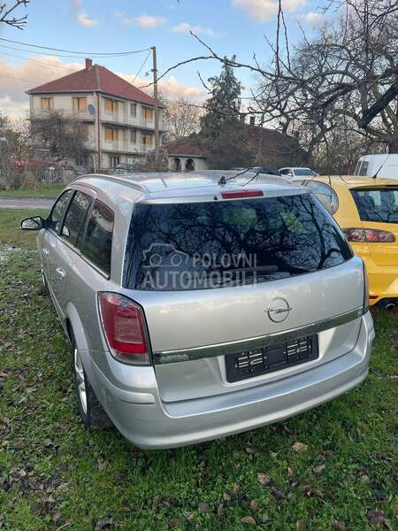 Stop svetlo levo desno karavan za Opel Astra H