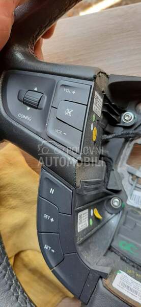 Komande tempomata na volanu za Peugeot 508 od 2010. do 2017. god.