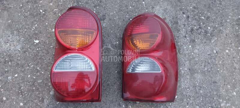 štop lampa za Jeep Cherokee od 2001. do 2004. god.