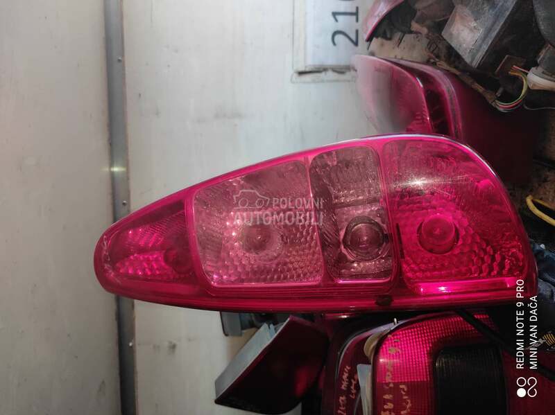 Stop svetlo za Peugeot 807 od 2002. do 2012. god.