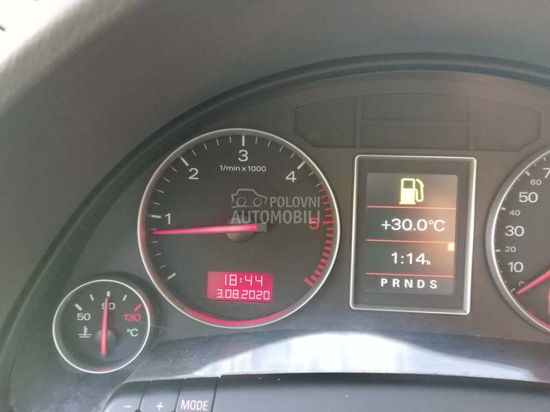 Bord u boji za Audi A4 od 2001. do 2004. god.